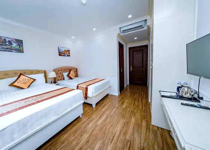Khách sạn Golden Sea 3*