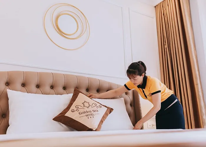 Golden Sea Khách sạn 3*